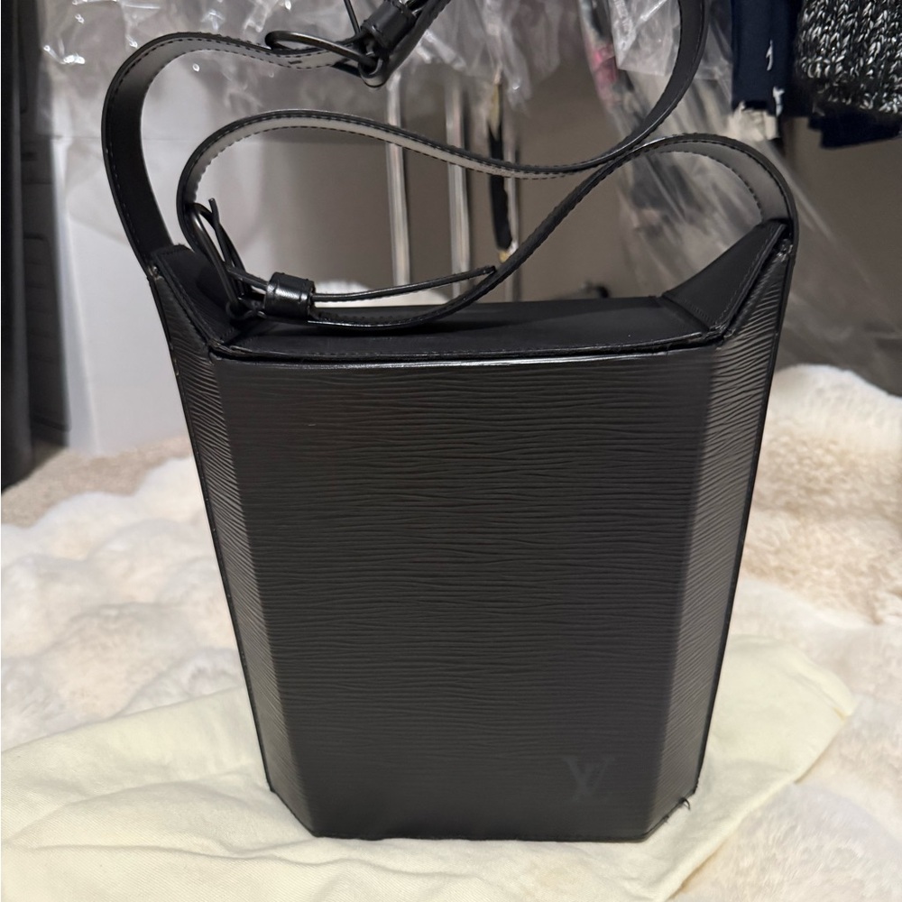 Louis Vuitton Black Epi Leather Crossbody